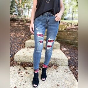 NWT Judy Blue Mid-Rise Buffalo Plaid Patch Skinny